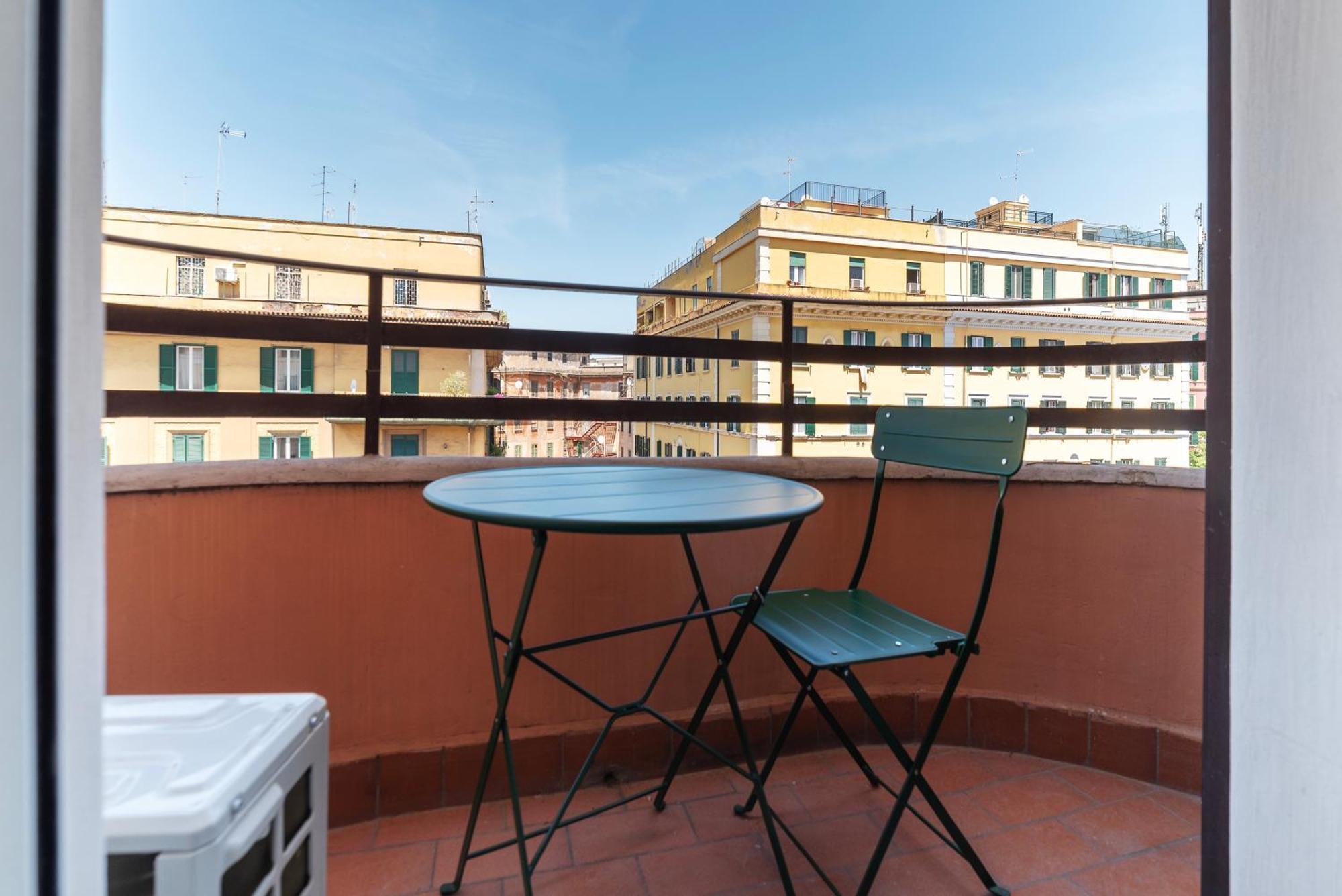 Vista Sulla Basilica Di San Giovanni Mm Lodi Apt Rom Exterior foto