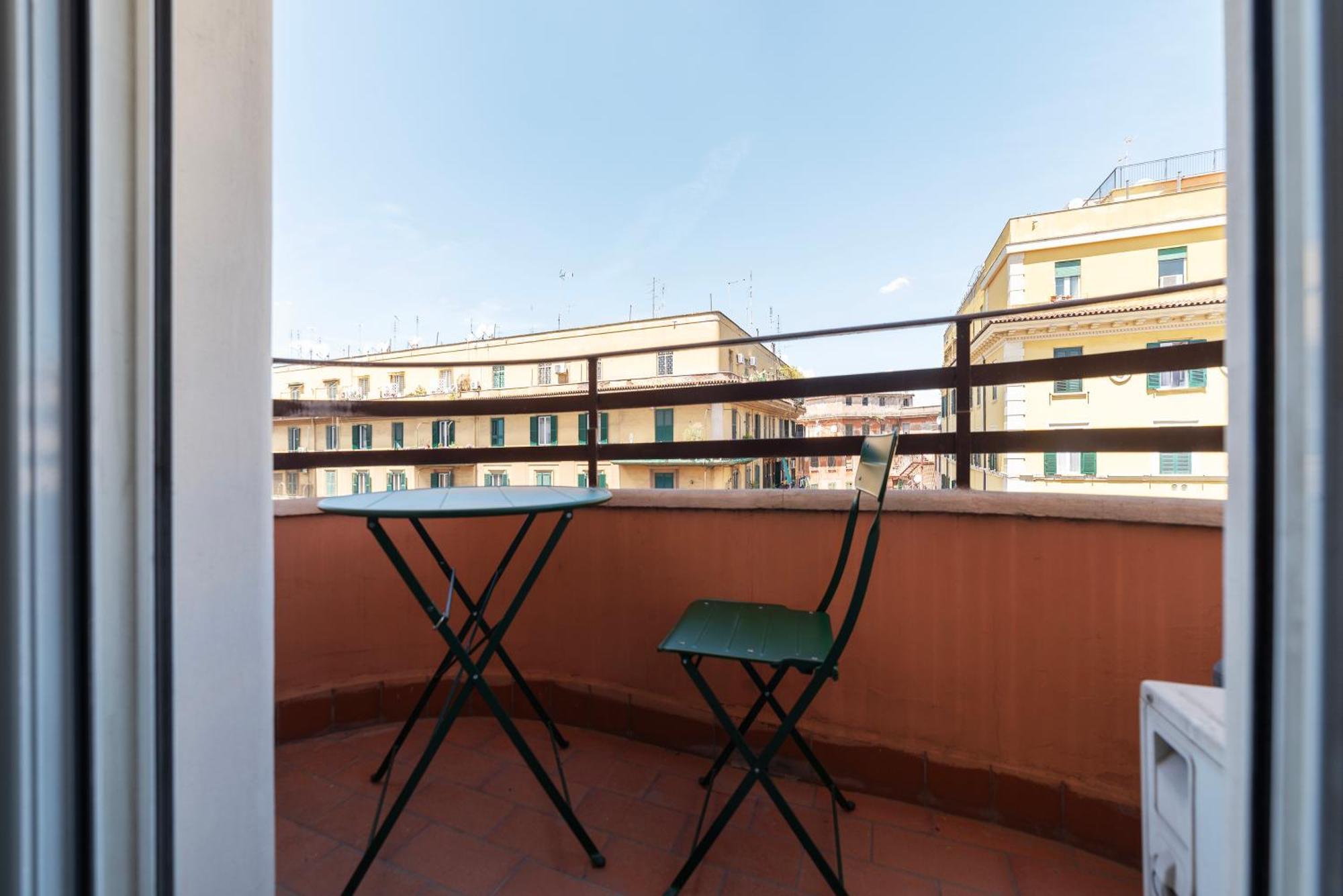 Vista Sulla Basilica Di San Giovanni Mm Lodi Apt Rom Exterior foto